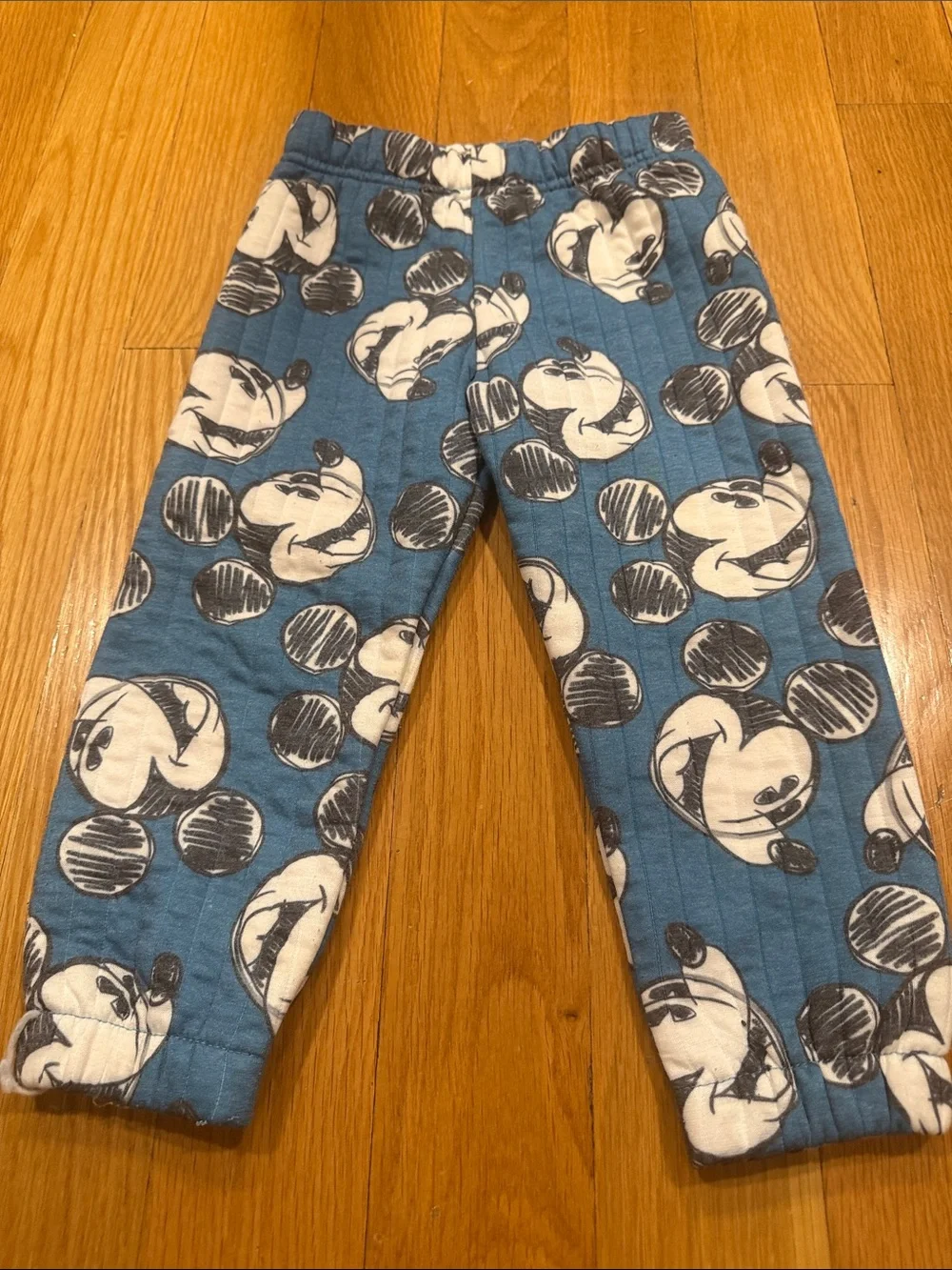 Disney junior Mickey boys two piece outfit size 3T .